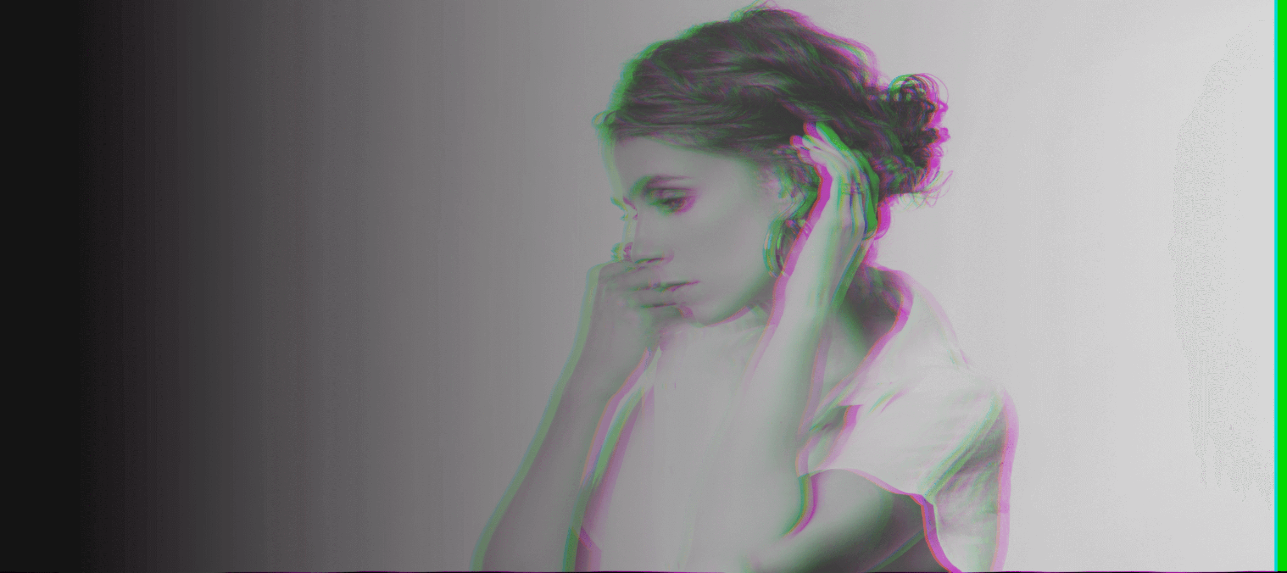 Artist Image with RGB Glitch Effect